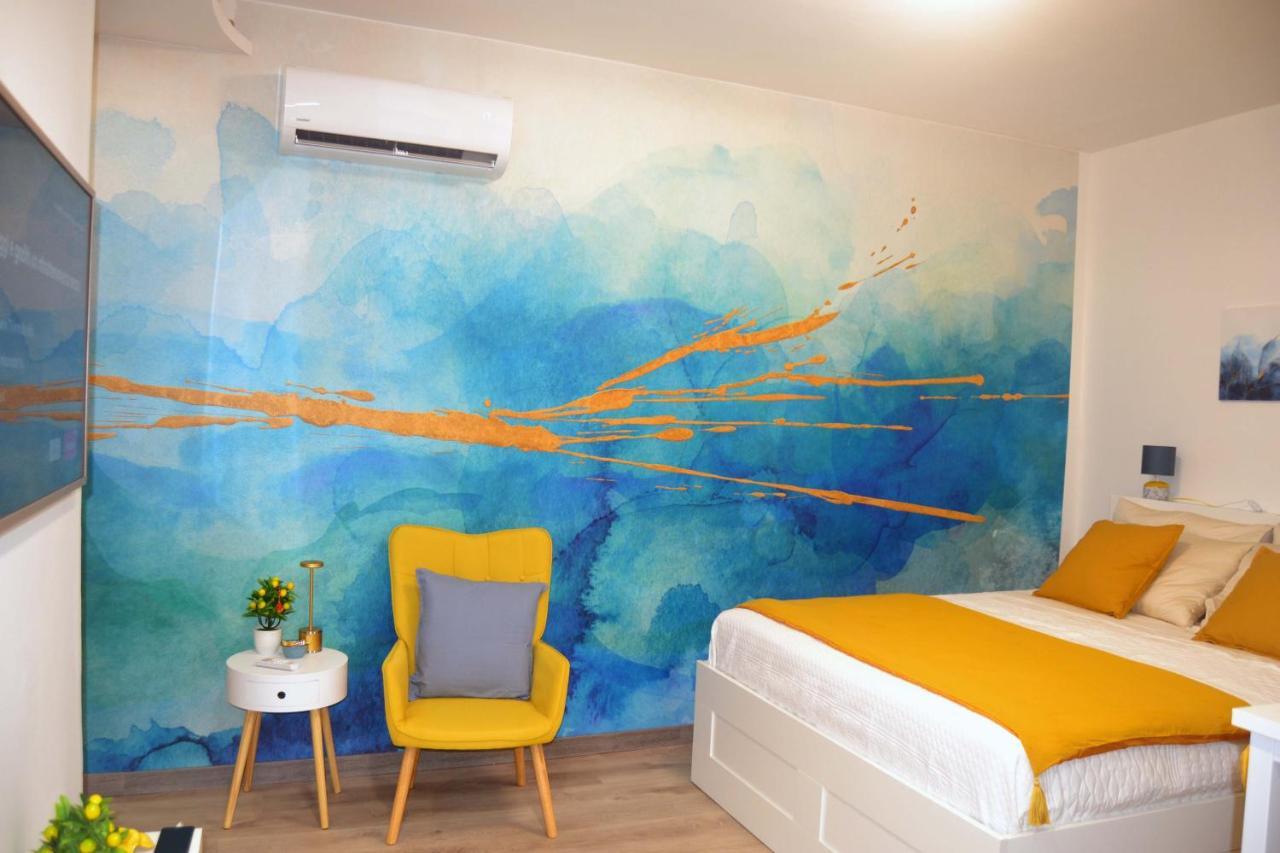 Room&Chiaia Naples Luaran gambar