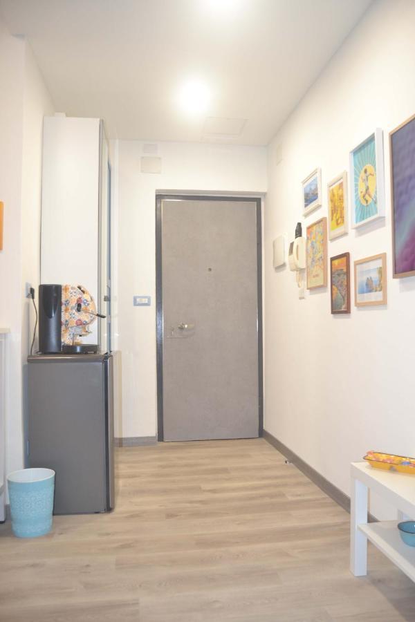 Room&Chiaia Naples Luaran gambar